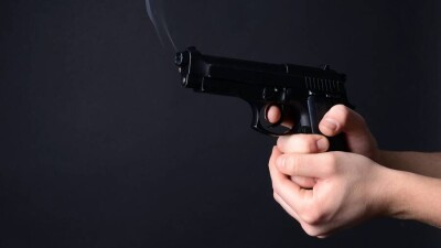 Двух человек госпитализировали после стрельбы в Медеуском районе Алматы