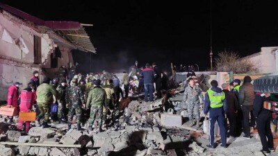 Взрыв газового баллона в Жанаозене: обрушился подъезд жилого дома, есть пострадавшие
