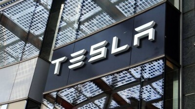 Акции Tesla обвалились на фоне обвинения Илона Маска в сексуальных домогательствах