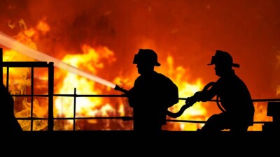 Два человека погибли во время пожара в общежитии на месторождении Боранколь в Мангистау