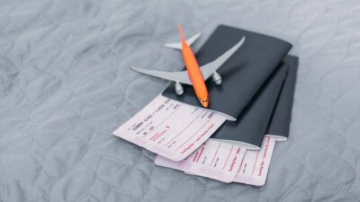 Мошенница продавала алматинцам фальшивые авиабилеты