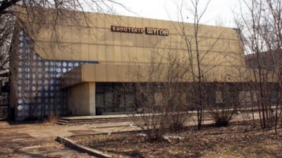 В Алматы в здании "Шуглы" откроют новый кинотеатр и музей ретро-автомобилей