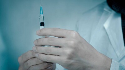 5 млн казахстанцев получили прививку от коронавируса первым компонентом вакцины