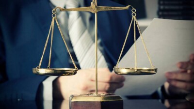 Президент подписал закон по вопросам адвокатской деятельности