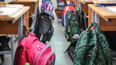 Приём документов для зачисления детей в первые классы начался в Казахстане