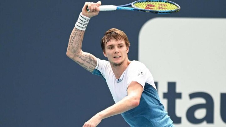 US Open: Александр Бублик в пяти сетах уступил Джеку Соку