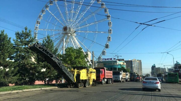 Зачем в Алматы спустя год меняют асфальт на улице Розыбакиева