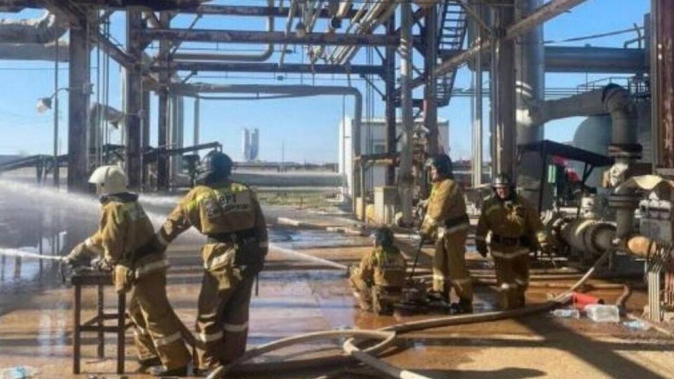 Пожар на газоперерабатывающем заводе в Актюбинской области потушили спустя 15 часов
