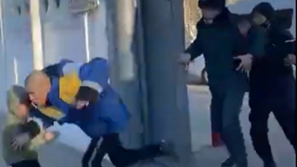 Призывник пытался сбежать из военкомата в Актау