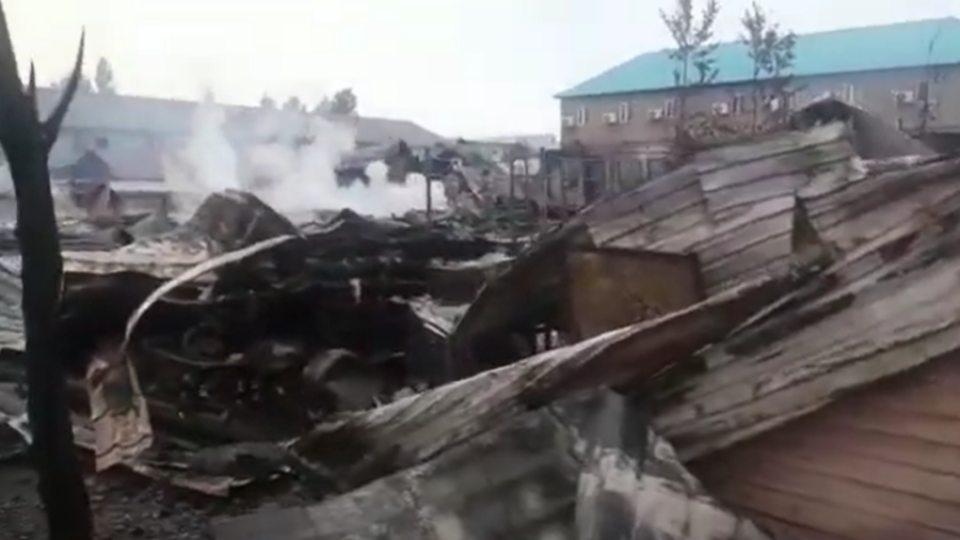 Пожар на Алаколе: пострадали четыре базы отдыха