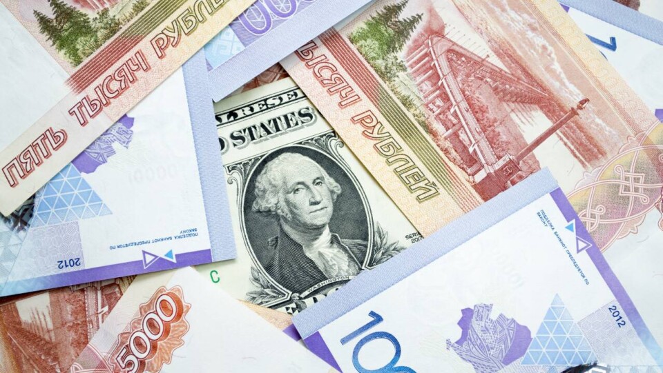Сколько стоят доллар и рубль в обменниках Казахстана 8 марта