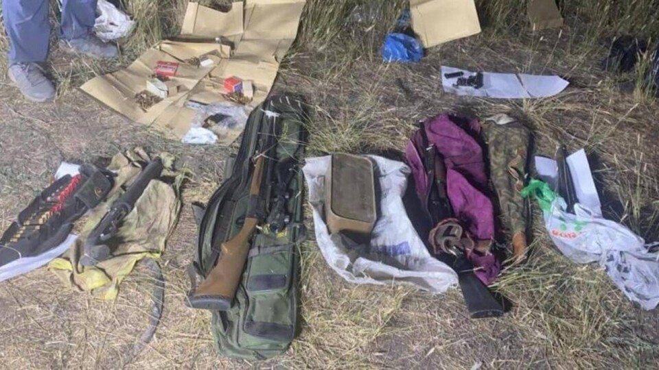 Схрон с оружием и боеприпасами обнаружили на окраине Караганды
