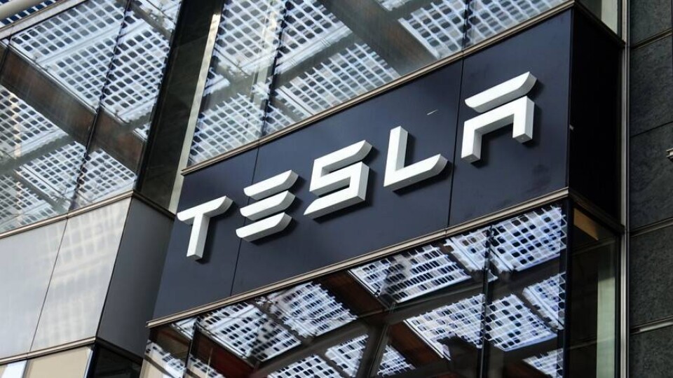 Акции Tesla обвалились на фоне обвинения Илона Маска в сексуальных домогательствах