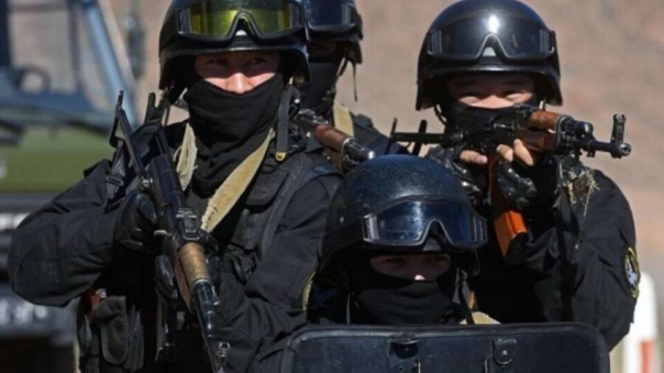 Движение транспорта возле дворца "Алау" в Нур-Султане ограничено из-за антитеррористических учений