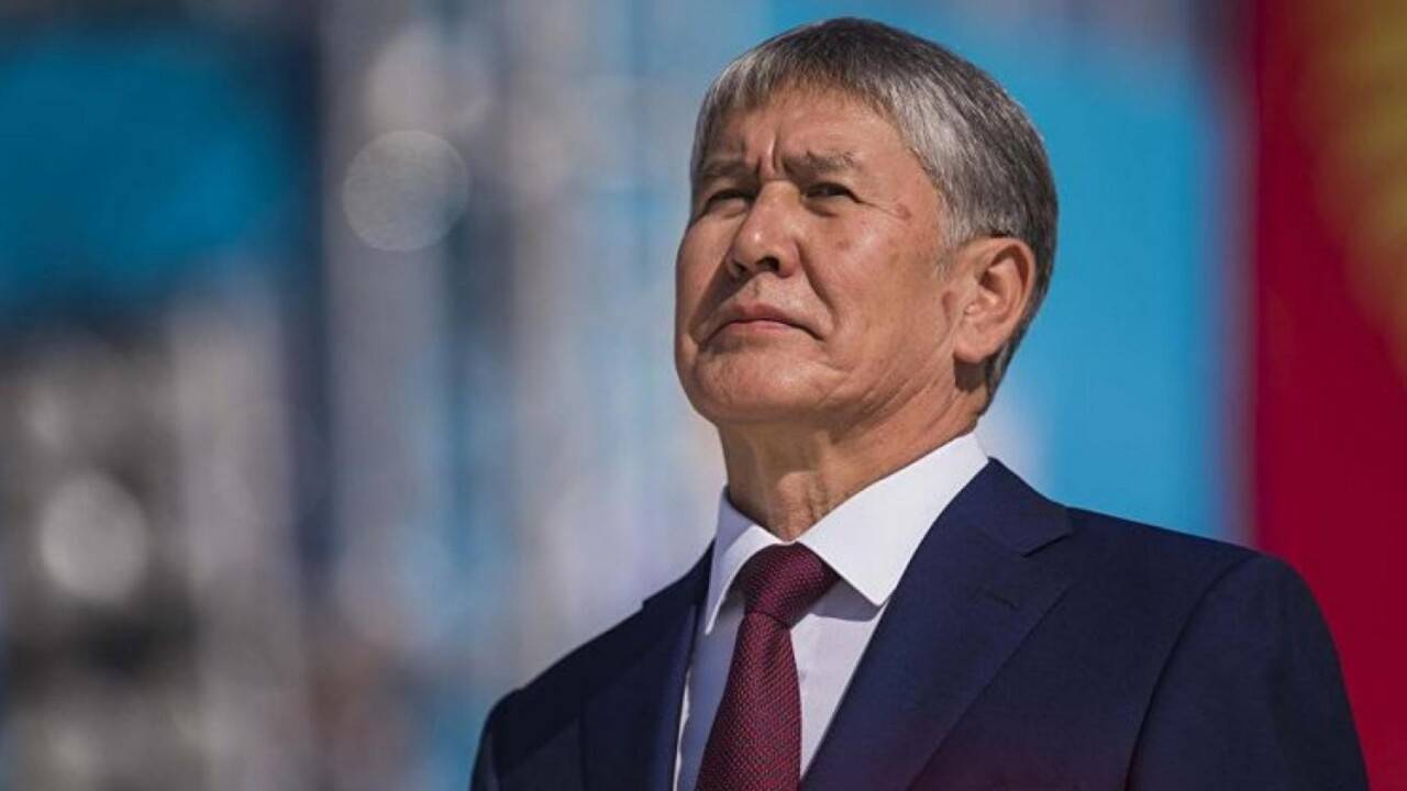 "Вынужден был уйти по-английски". Атамбаев рассказал о встрече бывших президентов Кыргызстана