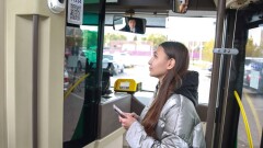 Қарағандыда 18 жасқа дейінгі балалар автобуспен тегін жүреді