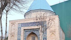 Тоқаев Ташкенттегі Төле би кесенесіне зиярат етті