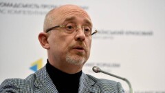 Қорғаныс министрі украиналықтарды қолға қару алып, сапқа тұруға шақырды