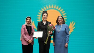 Манхэттенде қазақ мейрамханасын ашқан әйел марапатталды