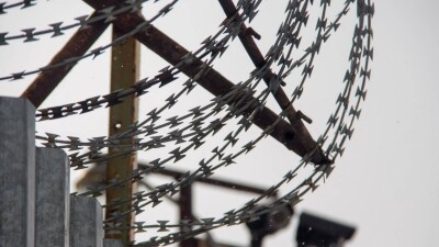 Интернетті тұншықтырған түрмелер: Тараз тұрғындары тағы шу көтерді