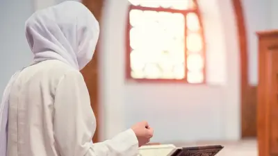 Алла жолы мен адам жолы: Өнер жұлдыздары неге дінге дайындықсыз келеді