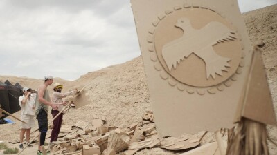 "Адамдар өзінің кім екенін ұмыта бастады". Бейбітшілікке үндейтін жаңа бейнебаян