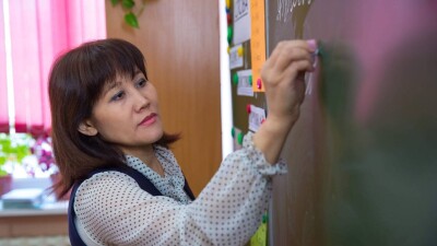 1 сәуірден бастап мұғалімдерді жұмысқа алу цифрлық форматқа көшеді