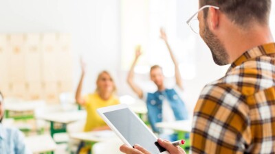 ҰБТ-ға дайындық үшін ата-аналардан 10 млн теңге алған алаяқ мұғалім ұсталды