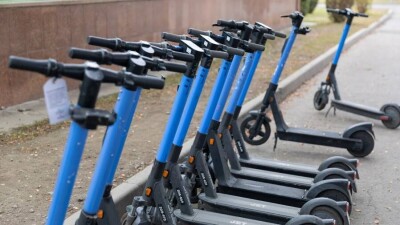 "16 жастан бастап рұқсат". Электр самокат тепкенде нені ескерген жөн?