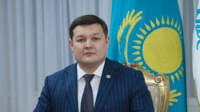 Асхат Оралов Amanat партиясының логотипін таныстырды