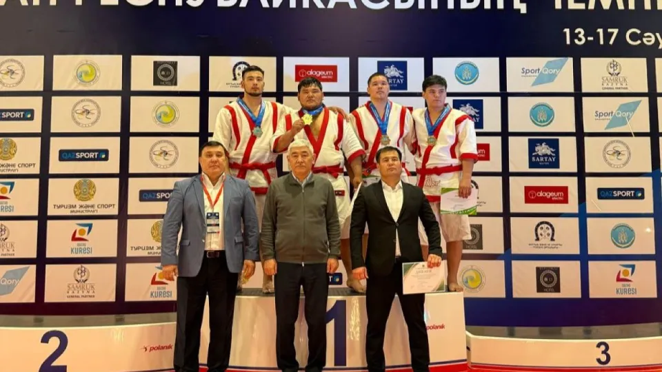 Оралда қазақ күресінен жастар арасындағы ел чемпионаты өтті