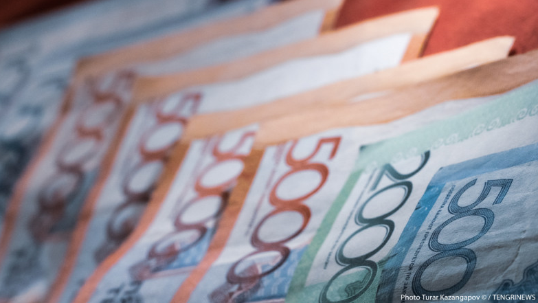 "ЦентрКредит" көз жұмған полицей мен әскерилердің отбасына бір миллион теңгеден береді