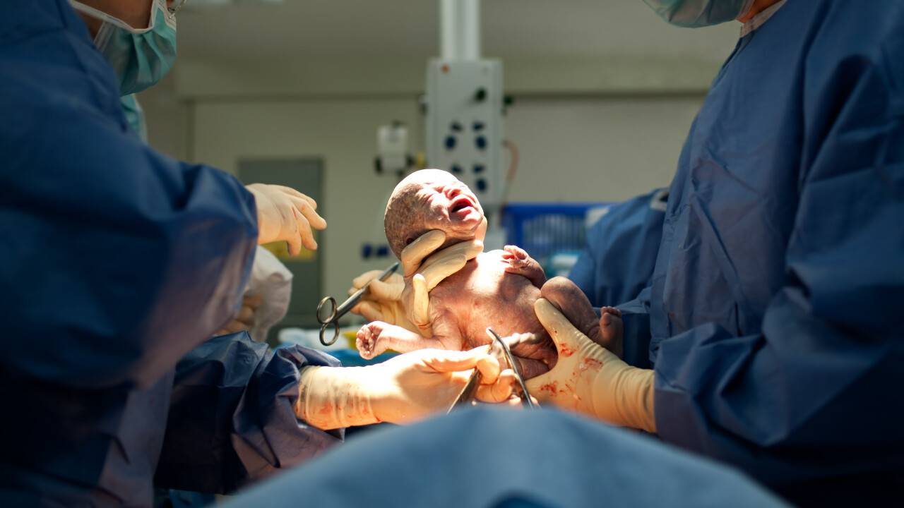 "Бір акушерге 5 анадан келеді". Жүкті әйелдерге қолдау көрсететін "Бірге босанамыз" жобасы әзірленді