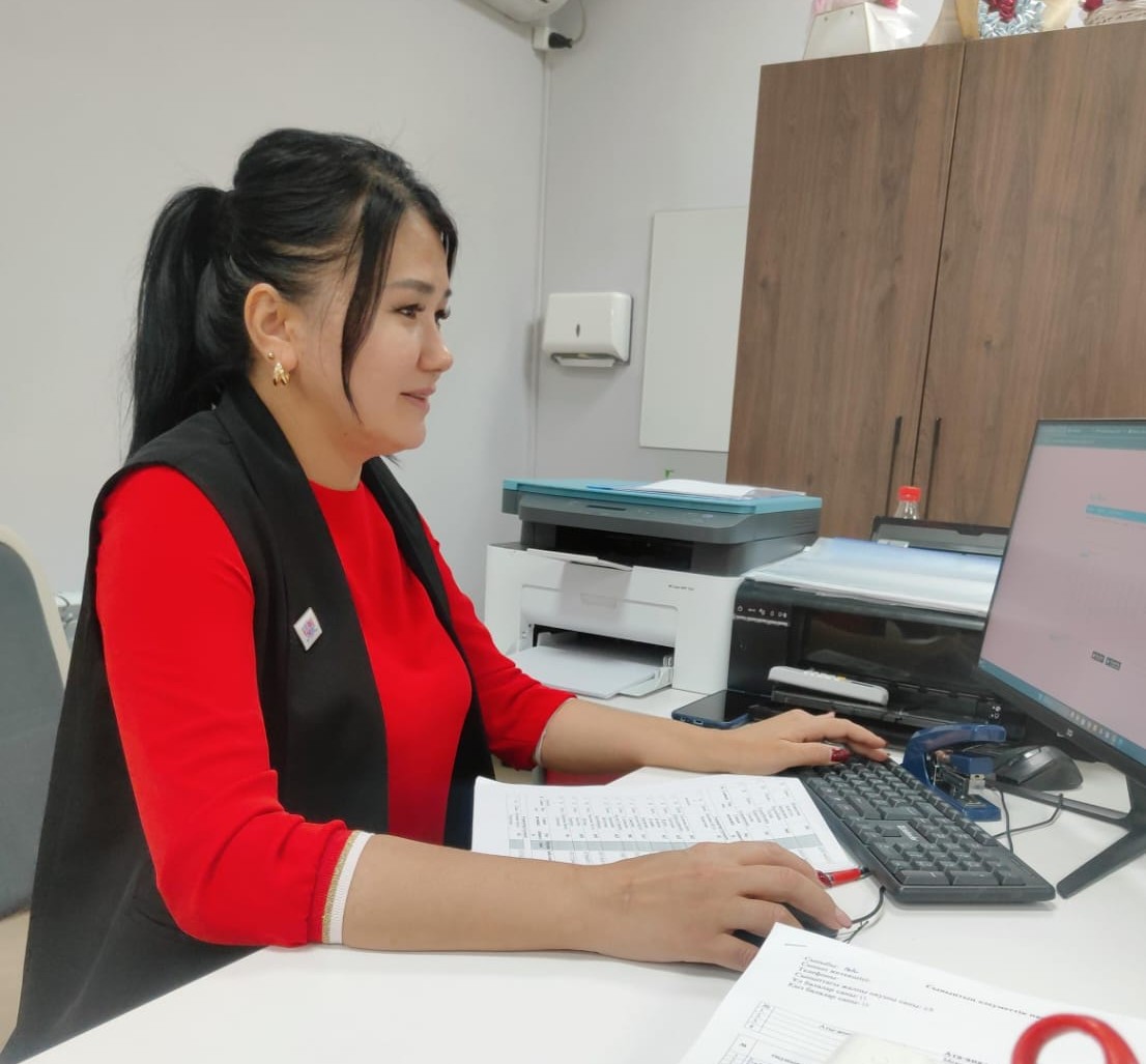 Өте шынайы қуыршақпен онлайн секс бейне