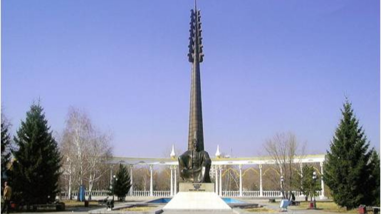 Көкшетаудағы Абылай хан ескерткіші. Фото: Wikipedia