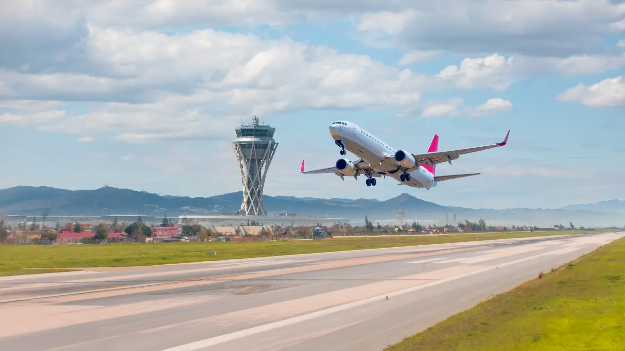 АҚШ-тың жаңа сауда саясаты жаһандық әуе жүк тасымалына қалай әсер етті