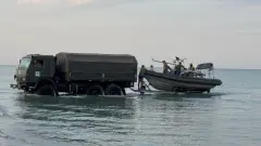 Маңғыстауда суға кеткен екі сарбазды қанша адам мен техника іздестіріп жатыр