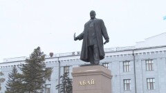 55 және 145 миллион теңге. Абай ескерткіштерінің құны неге екі түрлі?