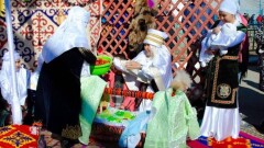 Батыс мәдениетінің "бастауы" немесе қолды болған қазақ өнерлері қандай?
