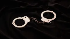 Жаркентте баласын ұрып-соққан әйелді ата-ана құқығынан айыру мәселесі қаралады
