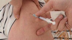 Дәріханада екпе алуға бола ма: Заңсыз медициналық қызмет көрсеткендер жазаланады