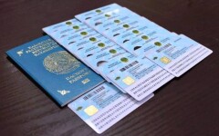 Оннан астам нұсқа қолданыста. Қазақтың аты мен тегін жазуда неге бірізділік жоқ?