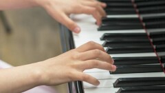 Шымкенттегі саз мектебіне Нұрғиса Тілендиевтің есімі беріледі