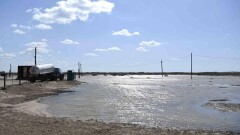 Су тасқынымен күрес: Қырғызстан Қазақстанға гуманитарлық көмек жібермек