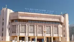 Алматыдағы Студенттер сарайының "төбесі ортасына түсті". Университет не дейді