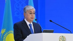 Тоқаев: Қазақ тілін пайдаланып, саяси ойындар жүргізудің қажеті жоқ