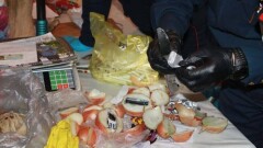 Есірткіні пиязға жасырып, түрмеге кіргізбек болған