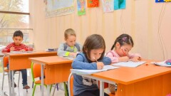 "Баға қоймайды, үйге тапсырма бермейді". Биыл жазғы мектеп қашан және қалай ұйымдастырылады?