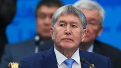 Садыр Жапаров Қырғызстанның экс-президенті Алмазбек Атамбаевты мемлекеттік наградаларынан айырды