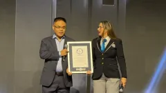 1 центнер жүкке төтеп берген жаңа смартфон Гиннесс рекордтар кітабына енді